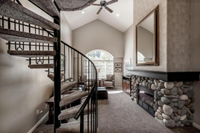 Family Getaway-Skiing, Ice Castles & Golf Course 2204 apts